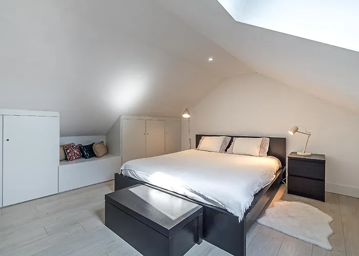 Gafa House - Family Accommodation And Workplace
