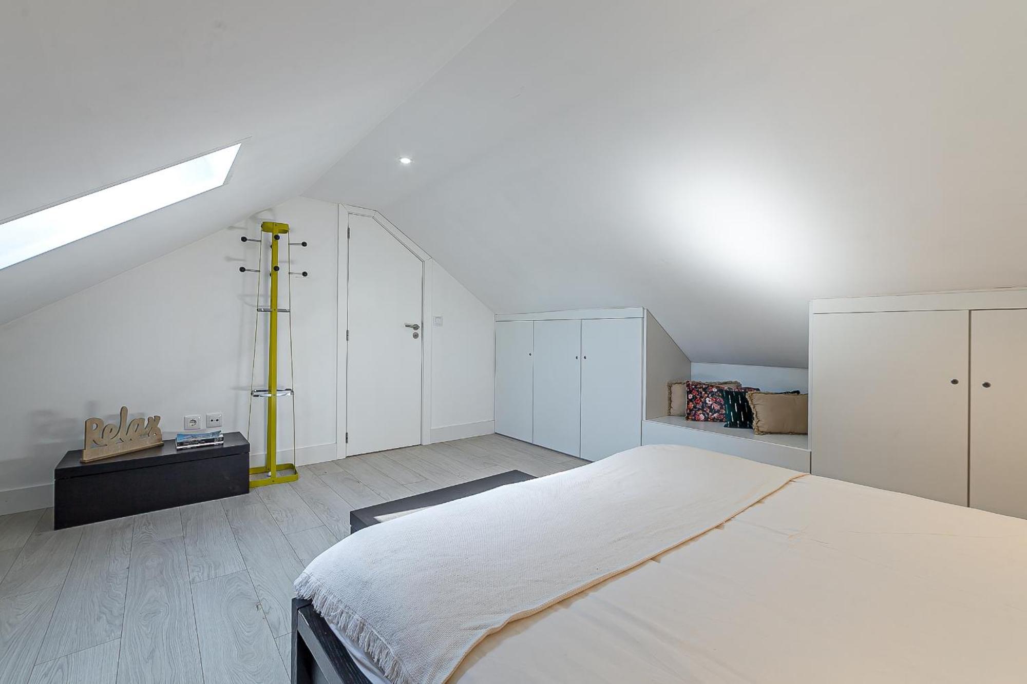 Gafa House - Family And Workplace
