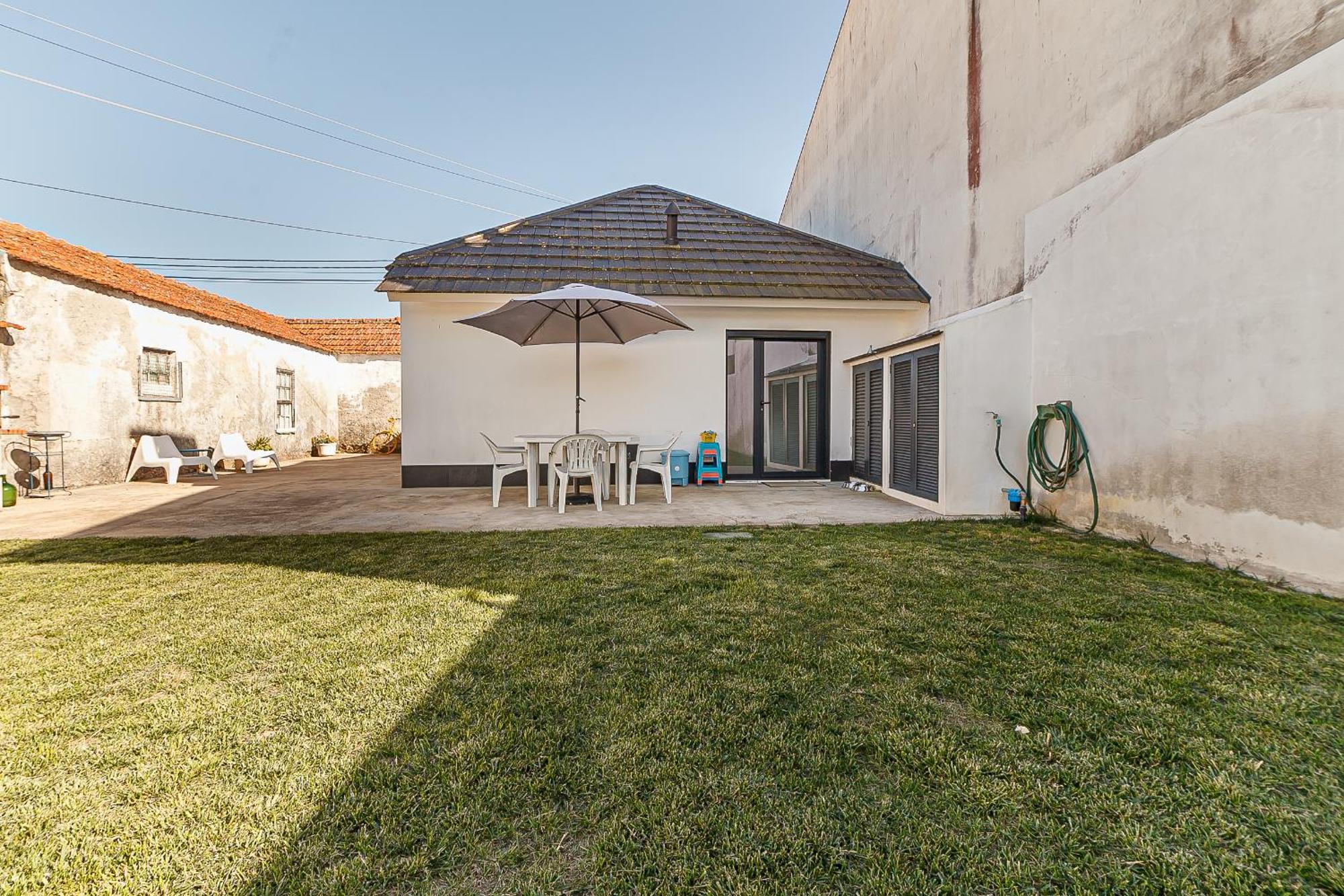 Gafa House - Family And Workplace